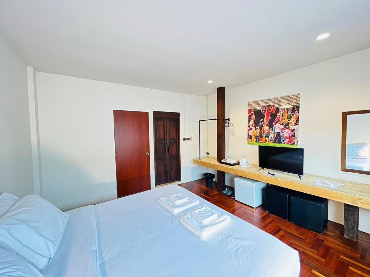 Baingern Living Place Chiang Mai Exteriör bild